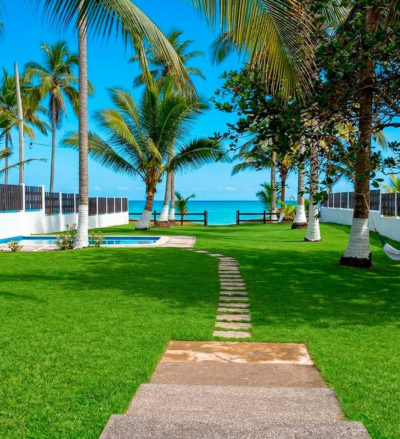 Alquiler de casa de playa con extenso jardín verde que conecta directamente con la arena en Veracruz, renta, alquiler, casa en renta, renta para vacaciones, casa en renta para vacaciones, casa para vacacionar, casa en la playa de veracruz